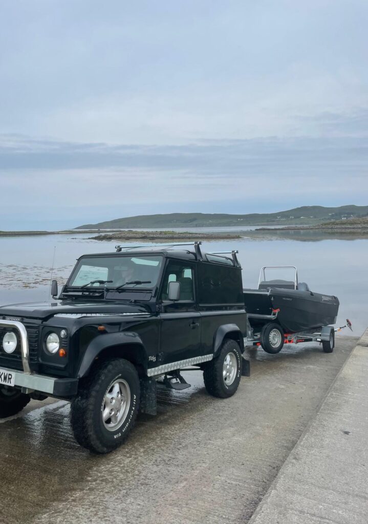 landrover launching boat